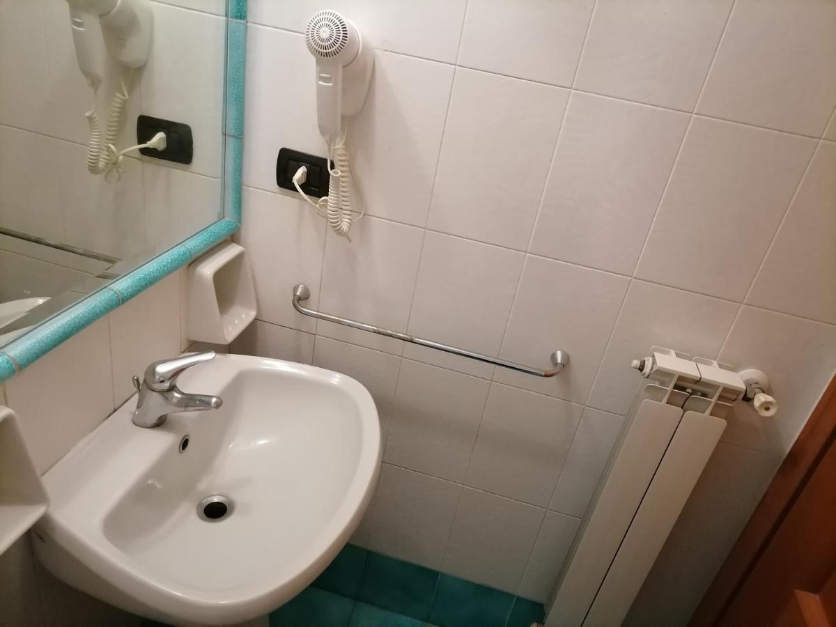 Atlantic Ostello B&B Neapol Zewnętrze zdjęcie